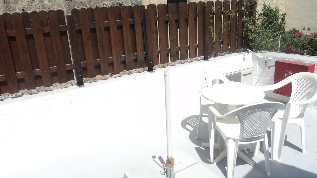 Stavros Pension Rhodes City エクステリア 写真